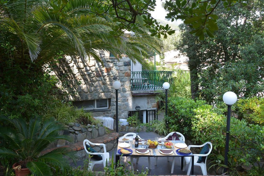 Pretty White House Villa Monterosso al Mare Bagian luar foto