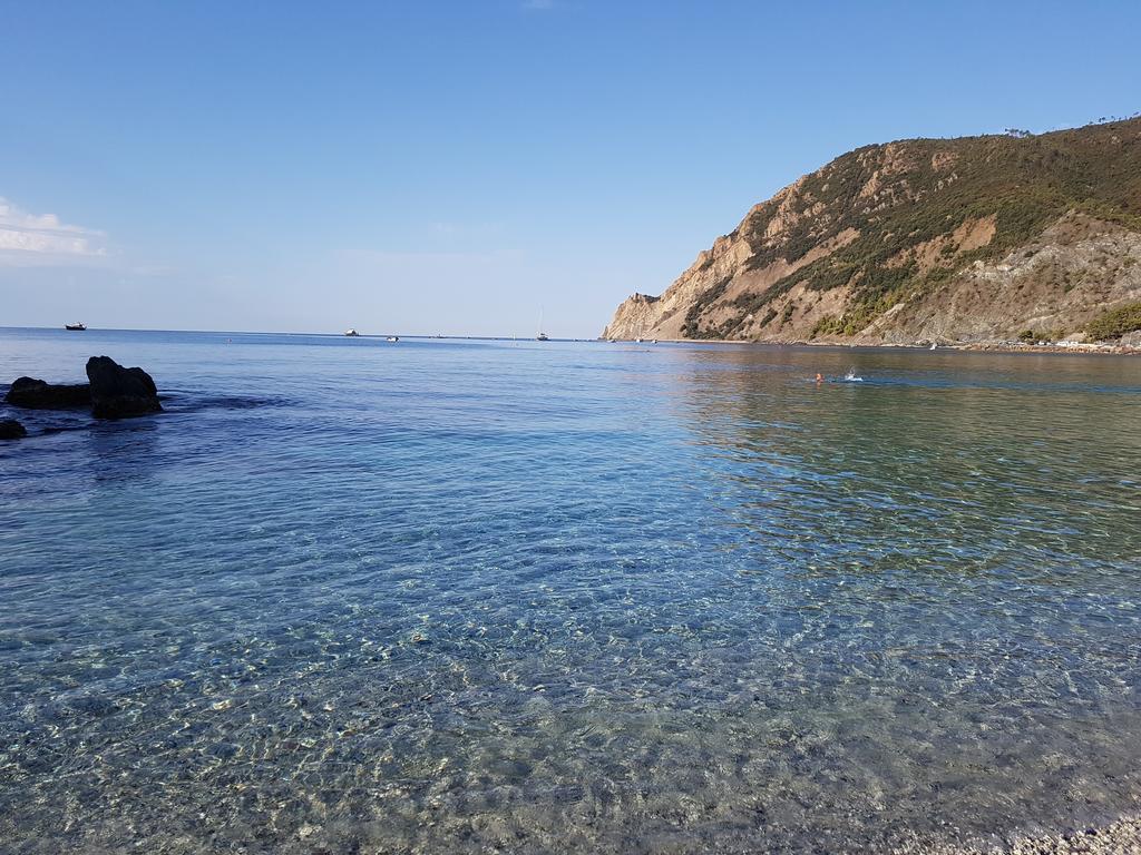 Pretty White House Villa Monterosso al Mare Bagian luar foto